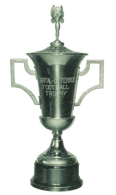 1932 Cap Otter Trophy