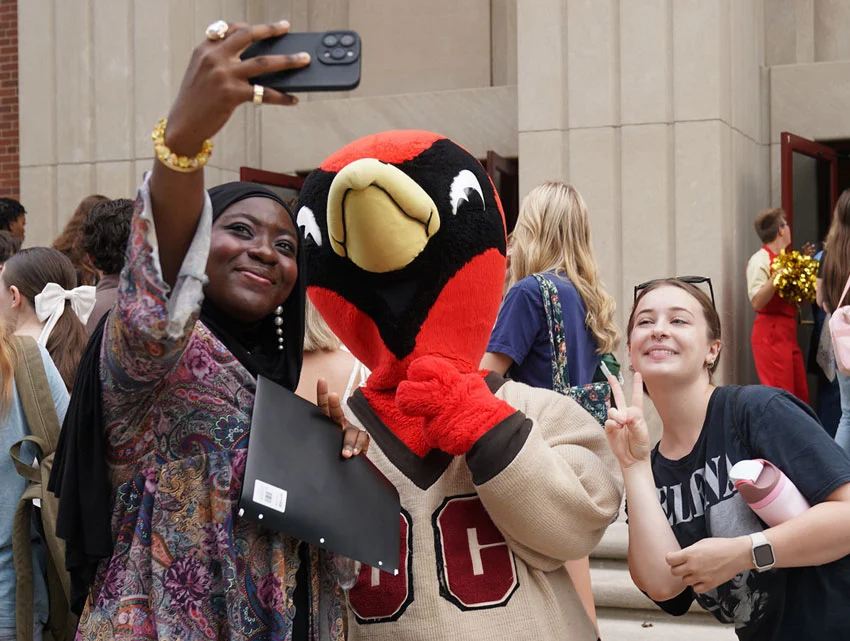 Otterbein students taking selfie with Cardy